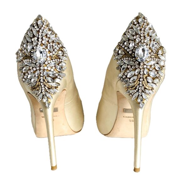 New Badgley Mischka Womens Ivory Kiara Satin Peep Toe Classic Pumps 9M (Stains) - Picture 8 of 16